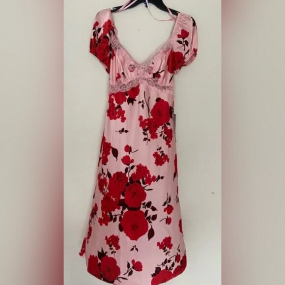 B. Darlin Juniors' Lace-Trim Floral-Print Midi Dress - Picture 4 of 4